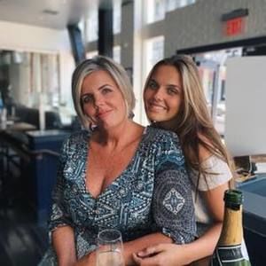 Meet your Posher, Bobbie